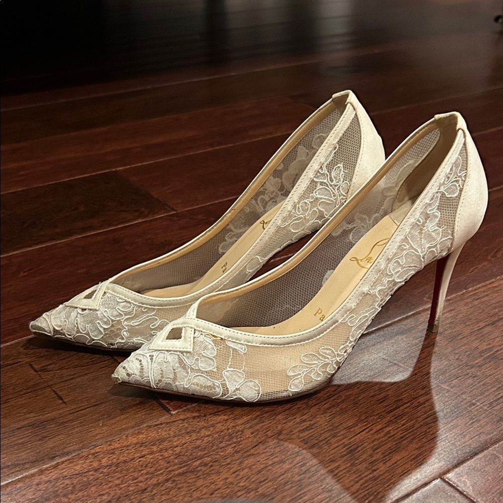 Christian Loubiton white lace Heels - Picture 3 of 7